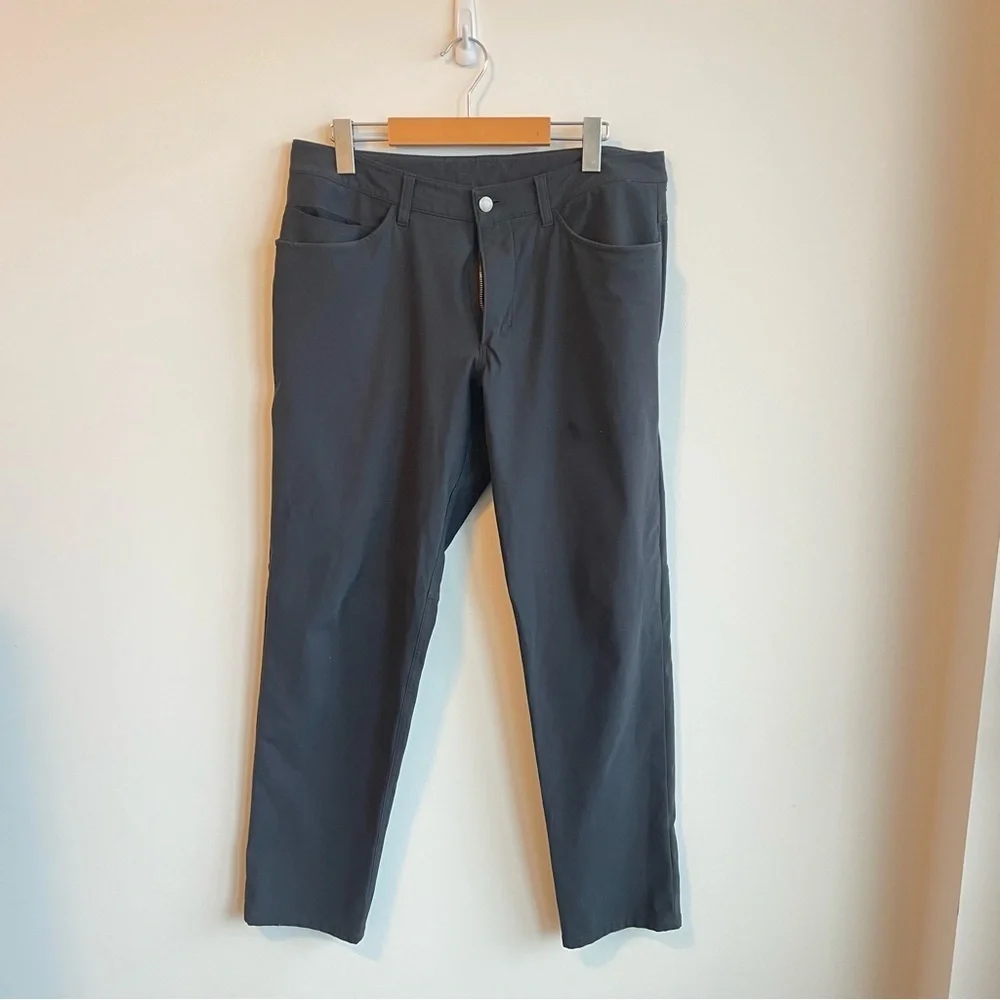 Lululemon ABC Pant Classic *32"
Obsidian Size 32 - Picture 5 of 12